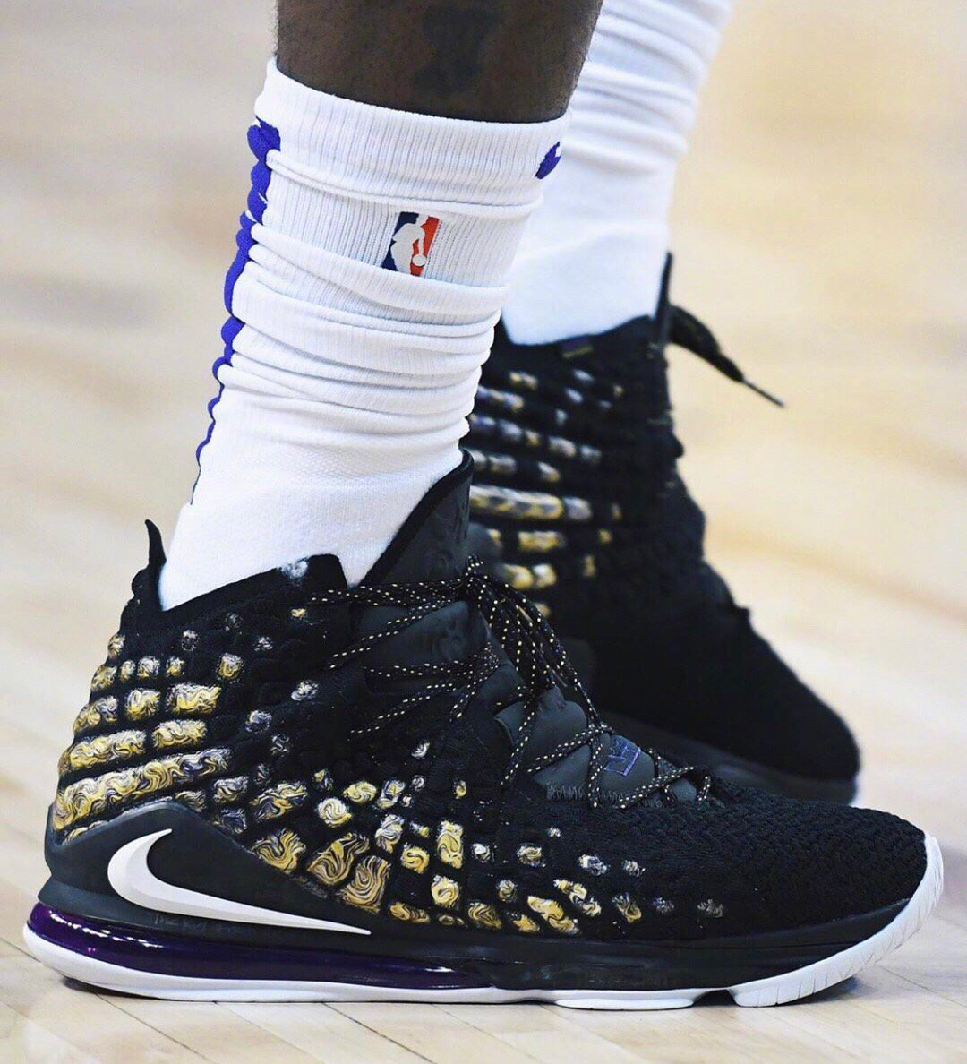 被广州抓住 被广州抓住